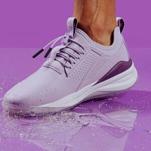 Clove sneakers - size 8 - women’s classic lavender sneaker
